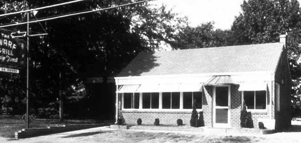 Photo from 1958 of Dwarf Grill in Hapeville, Georgia.
