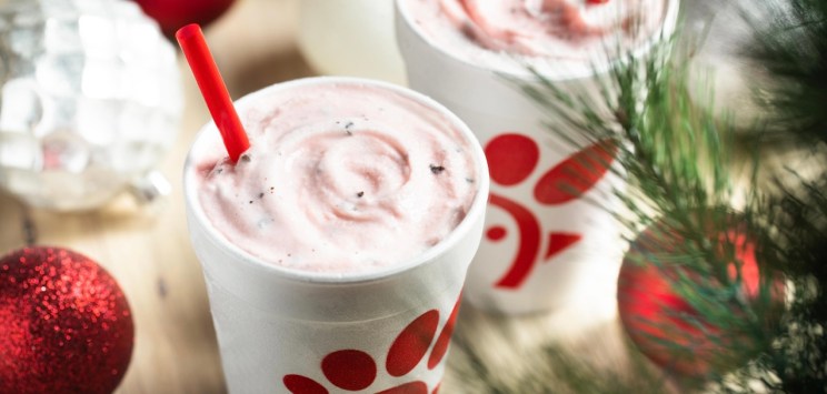 Peppermint Chip Milkshakes surrounded by Christmas decor