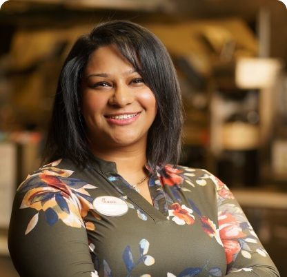 Headshot of Ummara Sajid